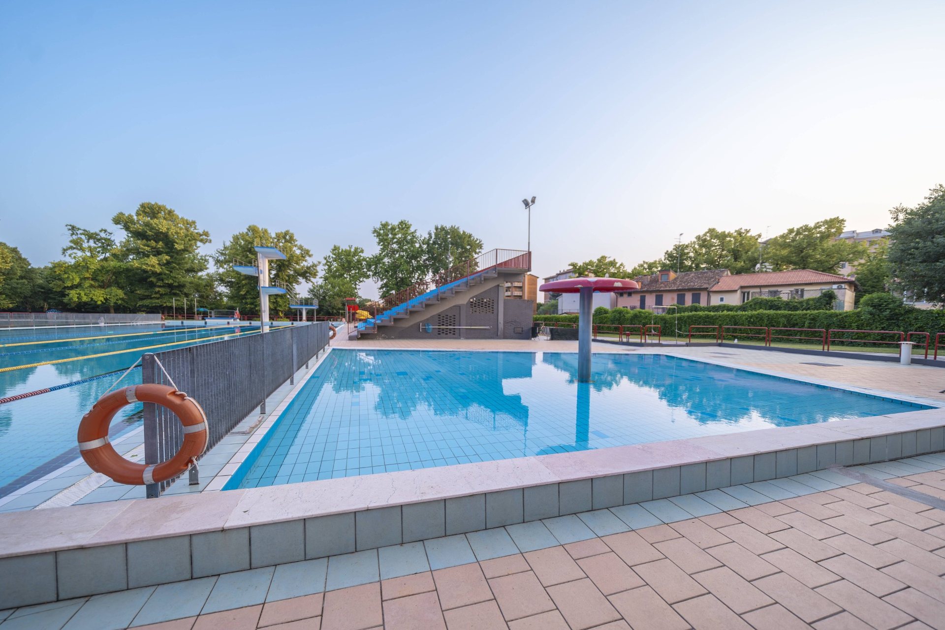 mantova_08_piscina_exterior_infantil
